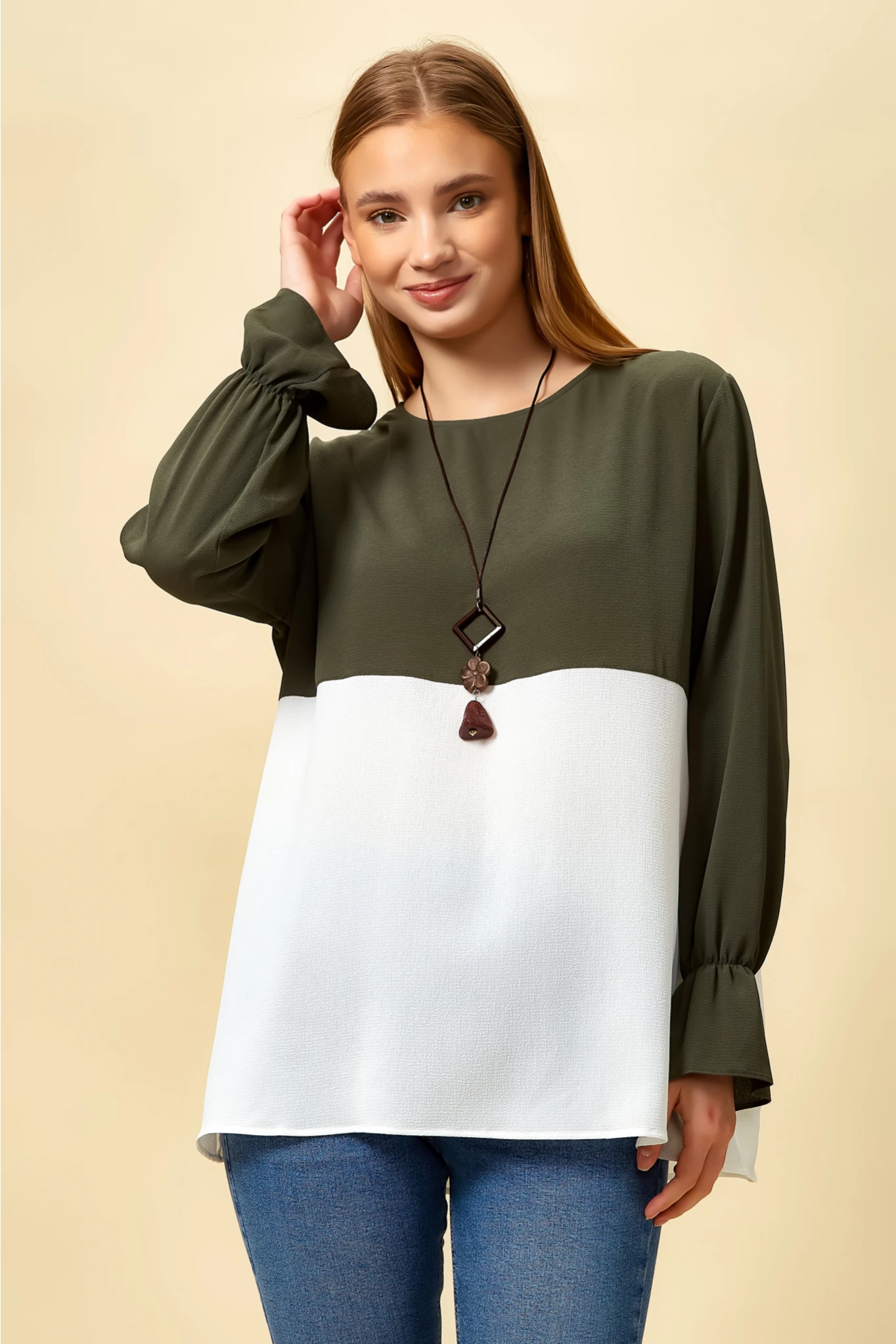 Hoxton Gal Long Sleeve Relaxed Fit Block Top With Necklace 8 Hoxton Gal Long Sleeve Relaxed Fit Block Top With Necklace - Image 6