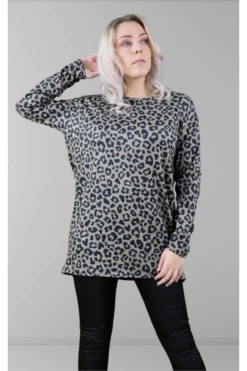 Signage Leopard Print Round Neck Long Sleeve Top