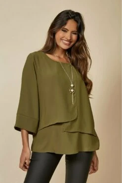 Hoxton Gal Layered Top 3/4 Sleeve With Necklace -Liquorish || Yumi Shop AVdcBzOC 9193