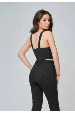 Yan Neo London The Iola Black Jersey Zip Front Crop Top -Liquorish || Yumi Shop FgapOM7a 6236