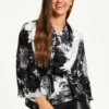 Liquorish Abstract Print Shirt With Long Sleeves -Liquorish || Yumi Shop HF7kQzqe 14963