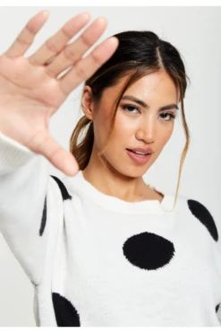 Liquorish Black Polka Dot Jumper In White -Liquorish || Yumi Shop L3YWLNhW 13057