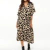 Liquorish Animal Print Maxi Wrap Dress With Kimono Sleeves -Liquorish || Yumi Shop NOUPxxej 13869