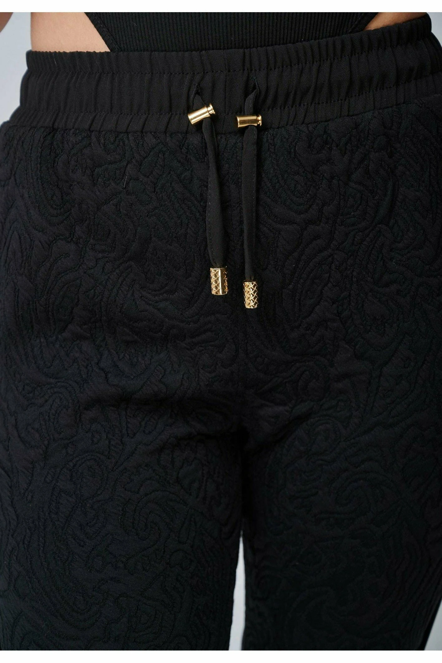 Yan Neo London The Thalia Black Jersey Jacquard Luxe Jogger 6 Yan Neo London The Thalia Black Jersey Jacquard Luxe Jogger - Image 4