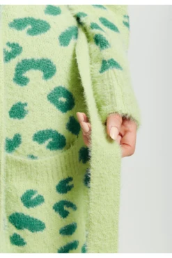 Liquorish Fluffy Longline Cardigan In Green Animal Print -Liquorish || Yumi Shop QeQOhpYl 12850