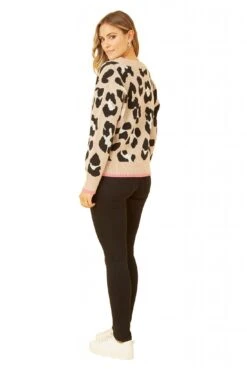 Yumi Beige Oversize Animal Print Intarsia Knitted Cardigan -Liquorish || Yumi Shop RfyZgfOq 14848