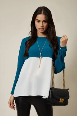 Hoxton Gal Long Sleeve Relaxed Fit Block Top With Necklace 17 Hoxton Gal Long Sleeve Relaxed Fit Block Top With Necklace -Liquorish || Yumi Shop Rho6wykv 12093