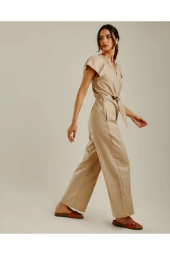 Dusty Pink Wide Leg Belted Jumpsuit | Beige -Liquorish || Yumi Shop VaEnFWWY 11543