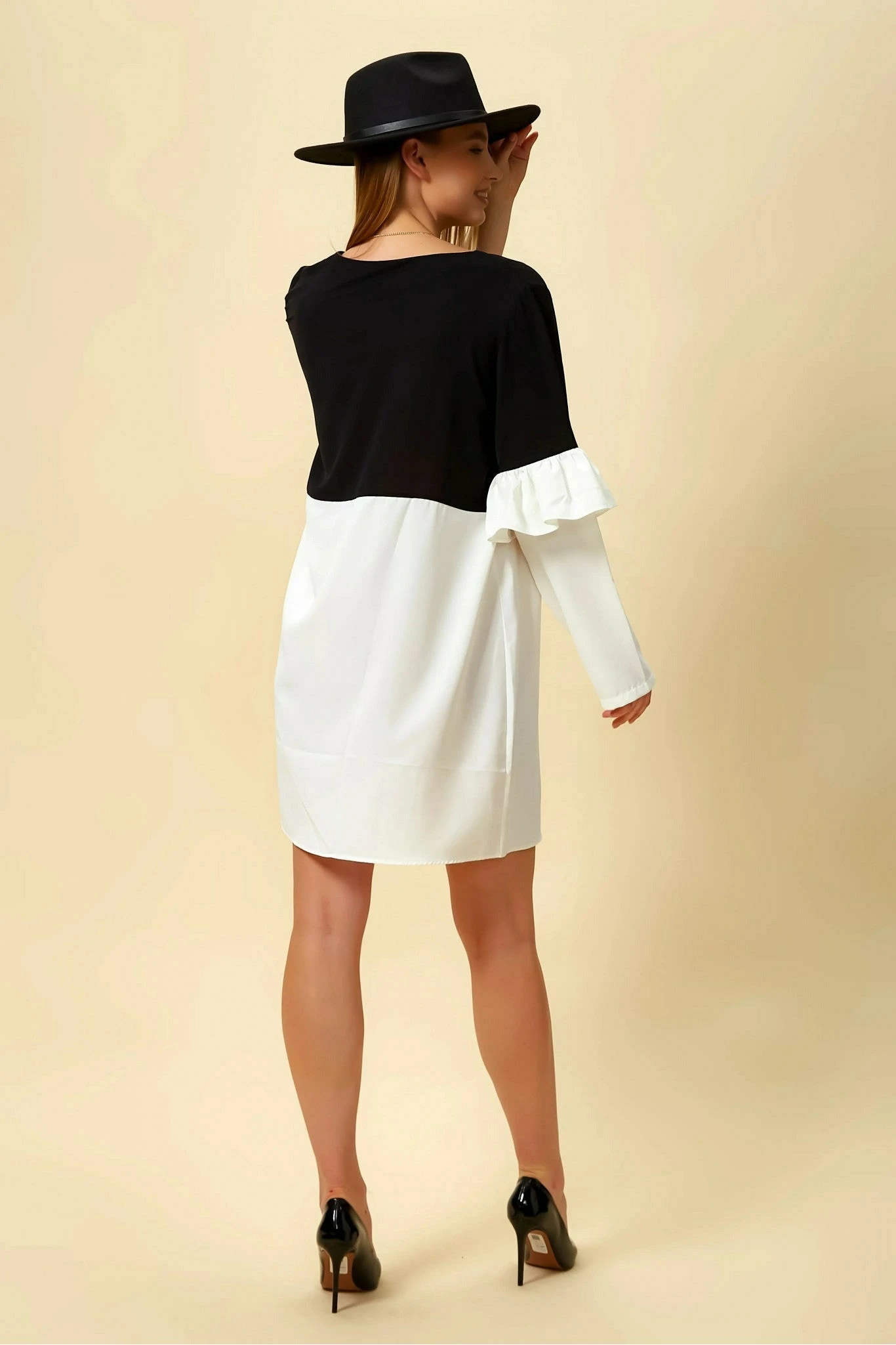 Hoxton Gal Colour Block Top With Frill Sleeve White Blossom 11 Hoxton Gal Colour Block Top With Frill Sleeve White Blossom - Image 9