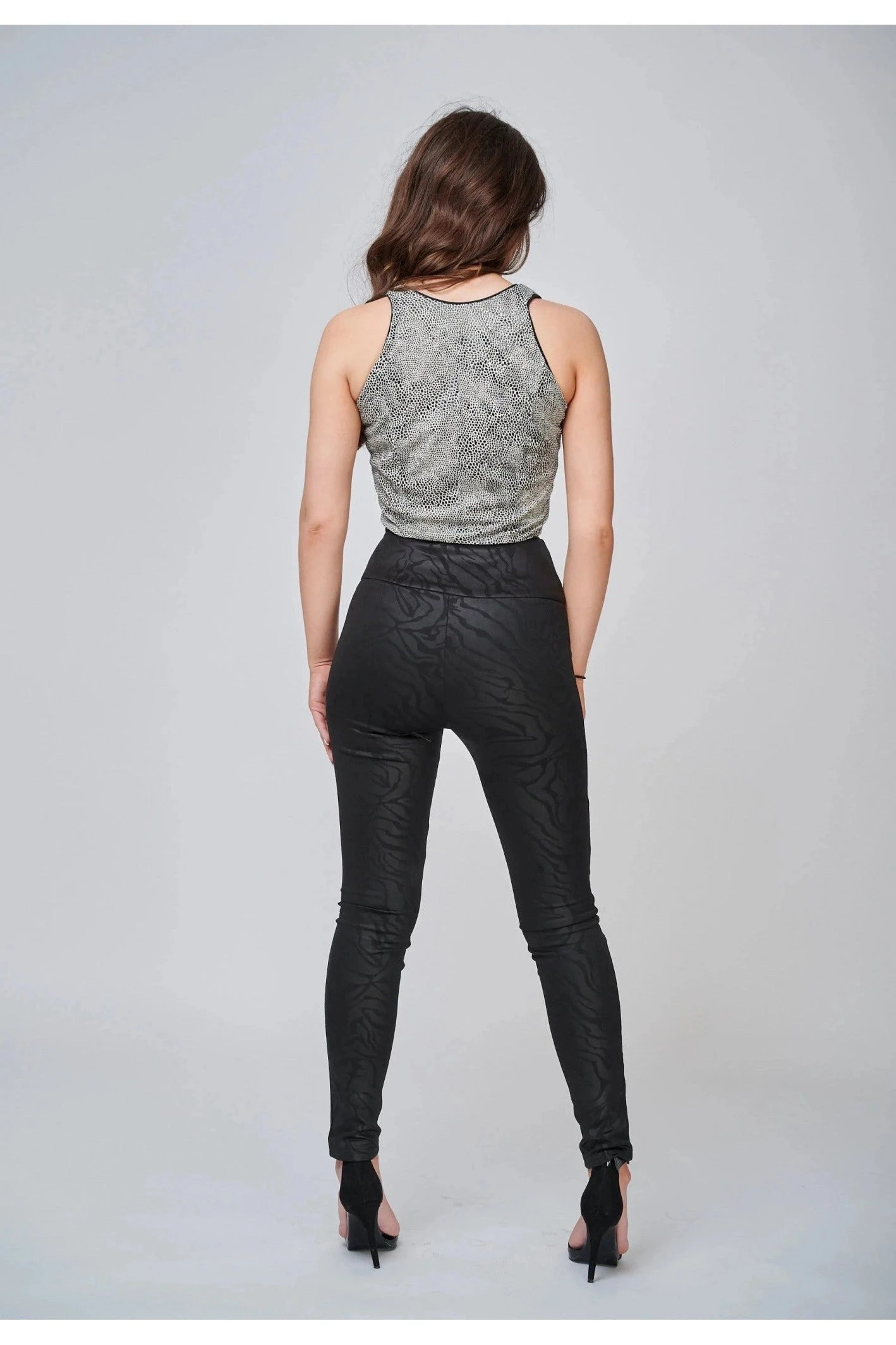 Yan Neo London Diona Black Embossed Print Leggings 4 Yan Neo London Diona Black Embossed Print Leggings - Image 2