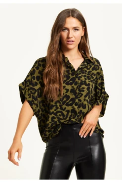 Liquorish Khaki Animal Print Shirt With Short Sleeves -Liquorish || Yumi Shop nREI9MrG 15383