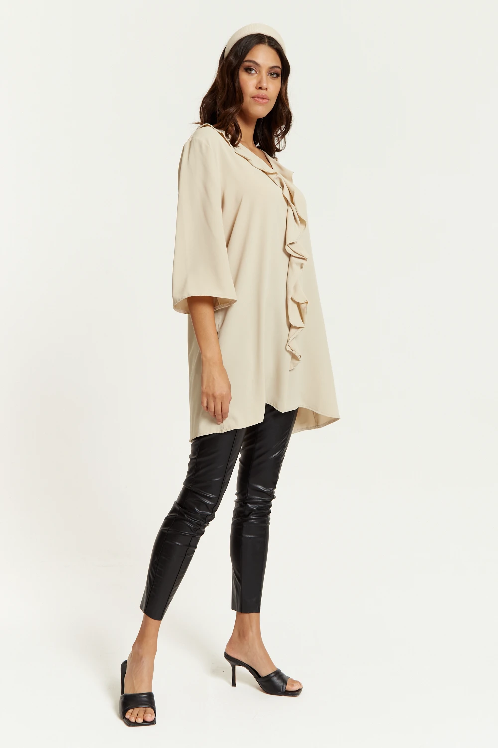 Hoxton Gal Relaxed Fit 3/4 Sleeve Frilled Front Detail Tunic 5 Hoxton Gal Relaxed Fit 3/4 Sleeve Frilled Front Detail Tunic - Image 3