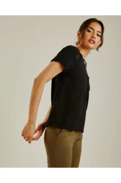 Dusty Pink Broderie Trim Sheer Black Top -Liquorish || Yumi Shop qFETp5CV 11579